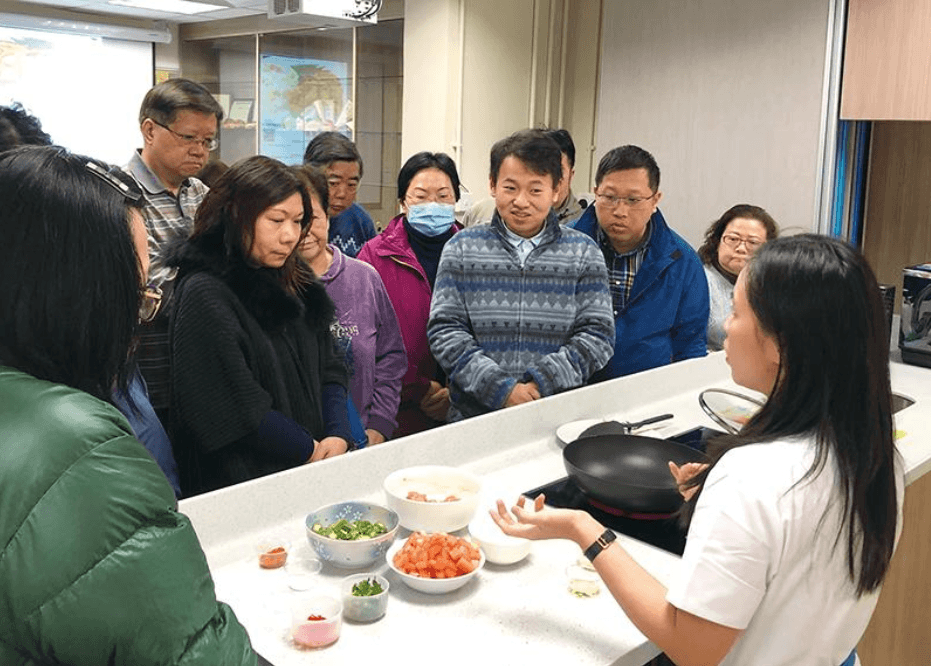 Building Healthier Habits Through Food Awareness